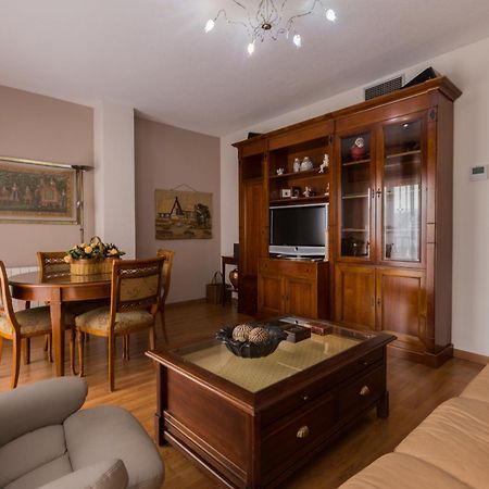 Gracia Suites - Centro Y Confort Con Parking Gratis Granada Ngoại thất bức ảnh